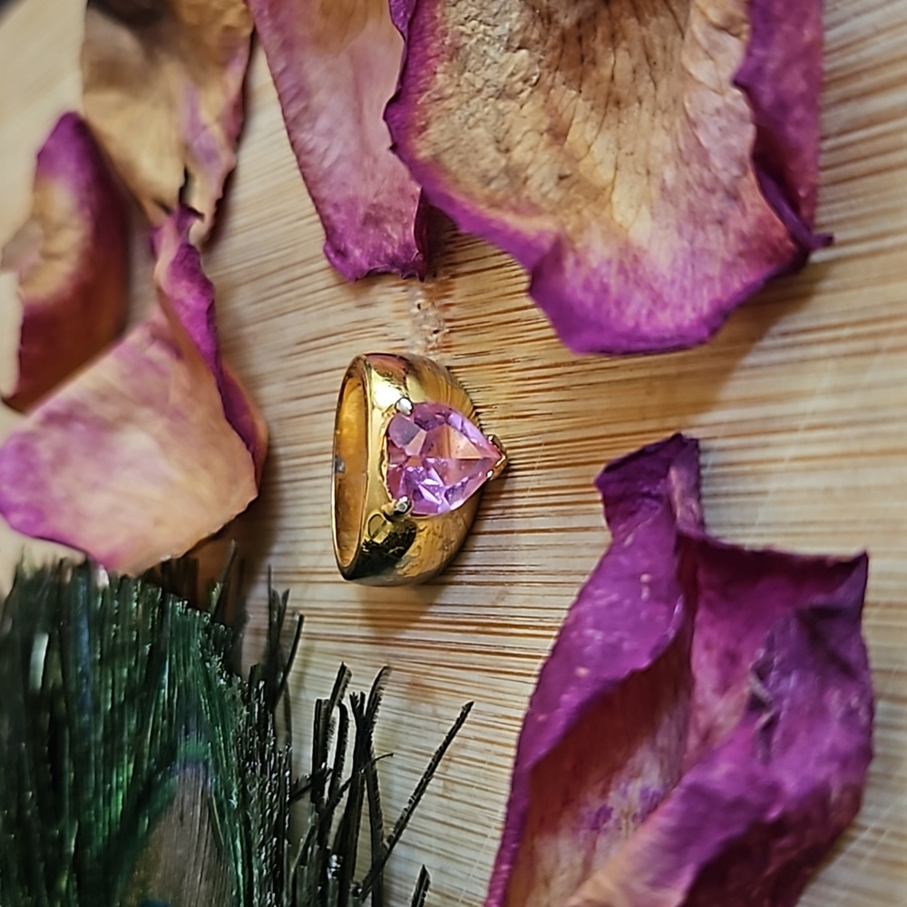 Vintage pink heart fashion ring
